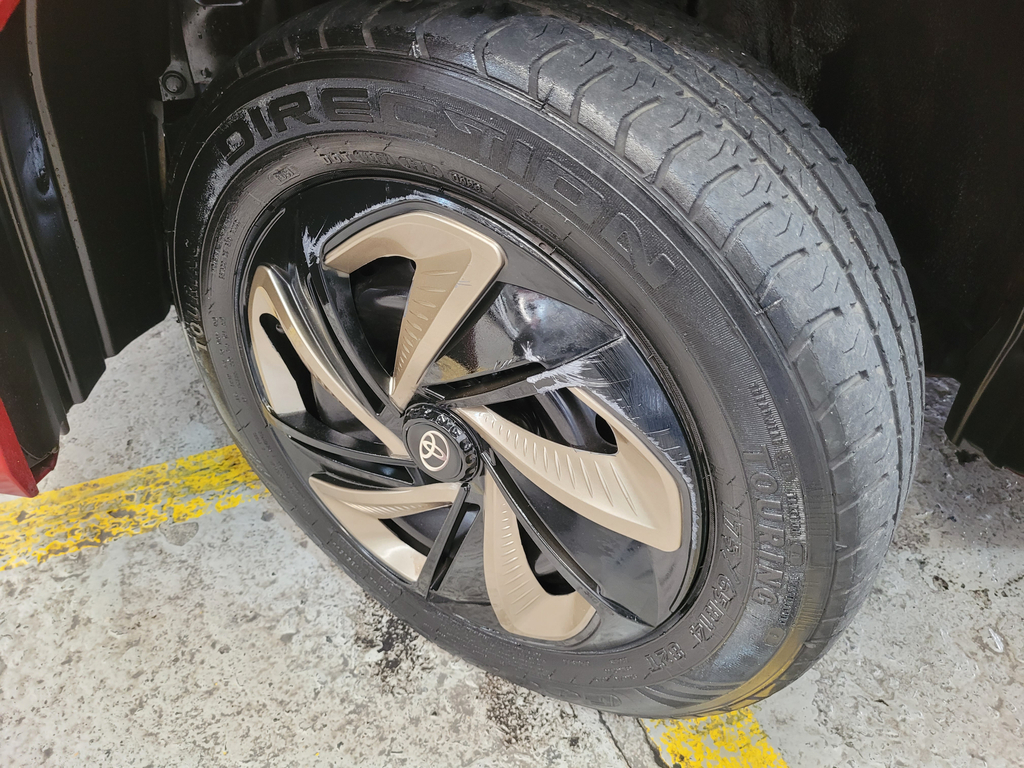 Toyota ETIOS Vermelho