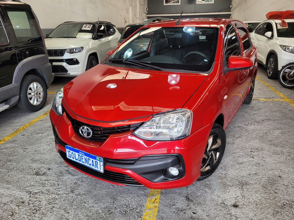 Toyota ETIOS Vermelho
