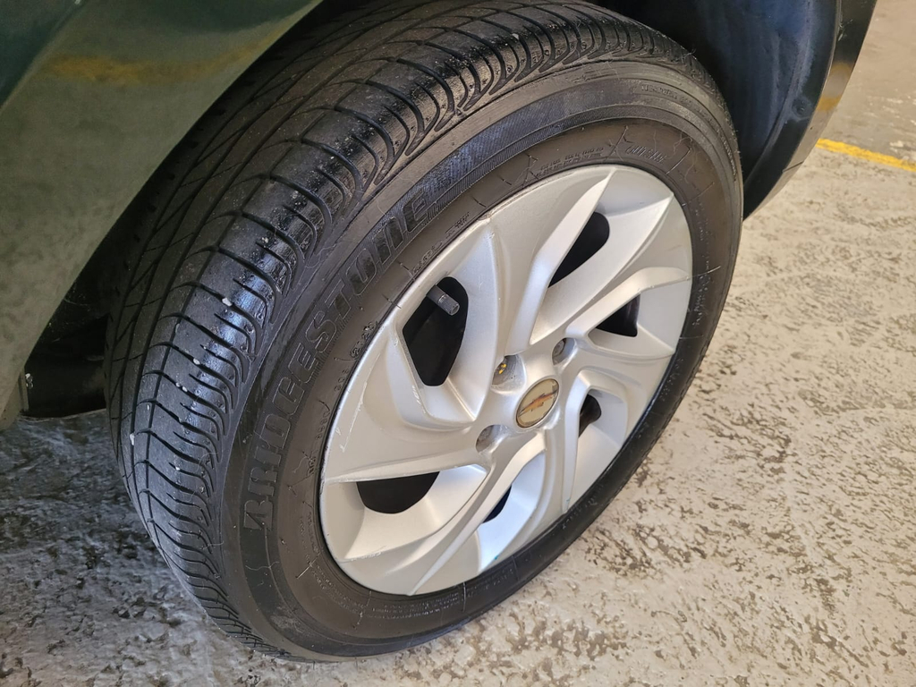 Chevrolet Agile Verde