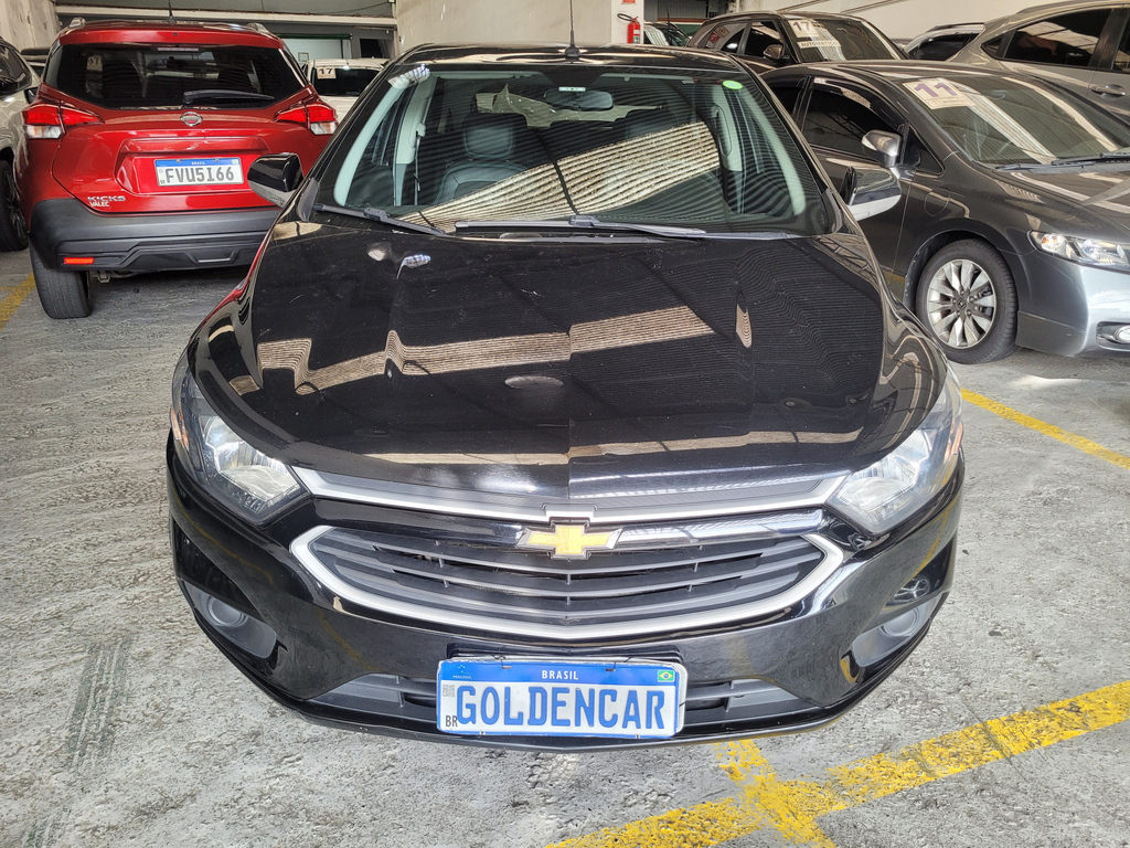 Chevrolet Onix Preto