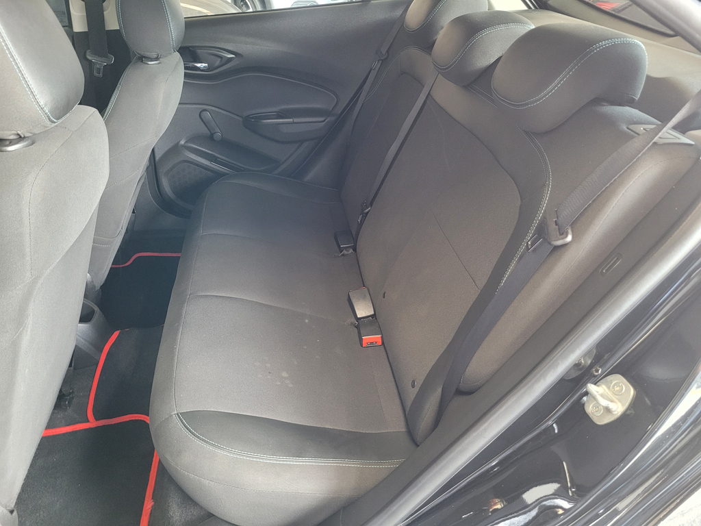 Chevrolet Onix Preto