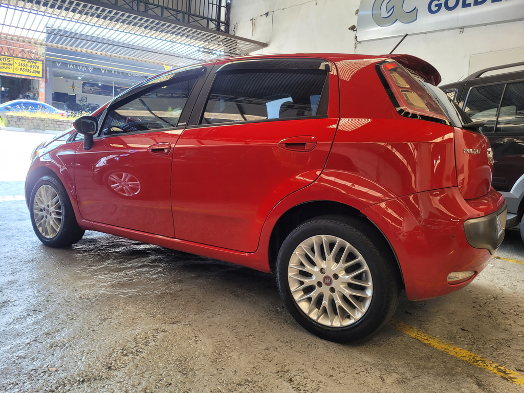 Fiat Punto Vermelho