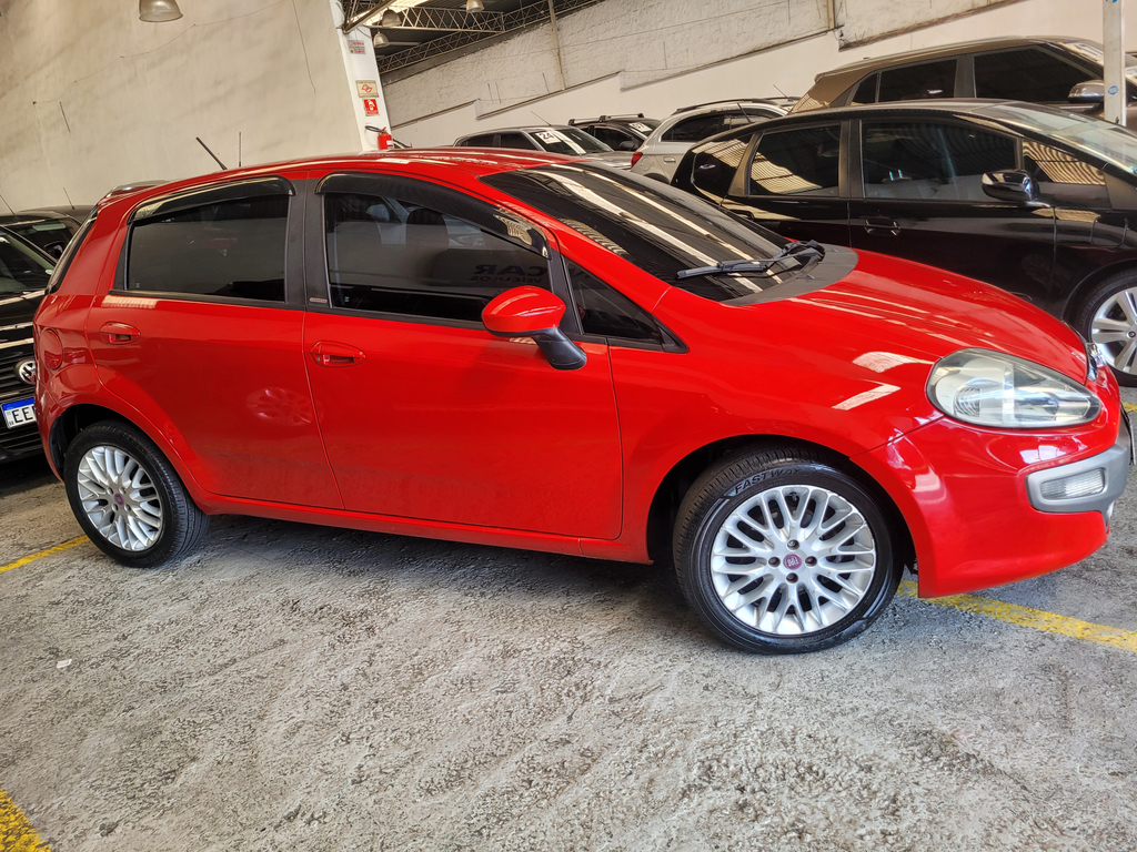 Fiat Punto Vermelho