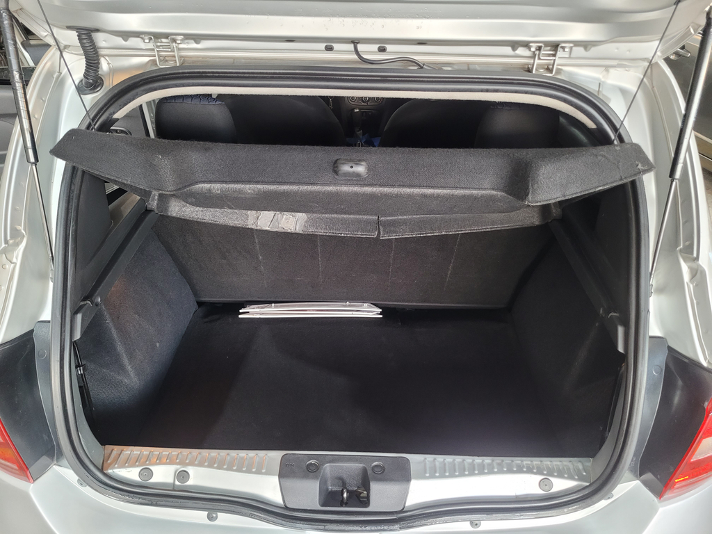 Renault Sandero Prata