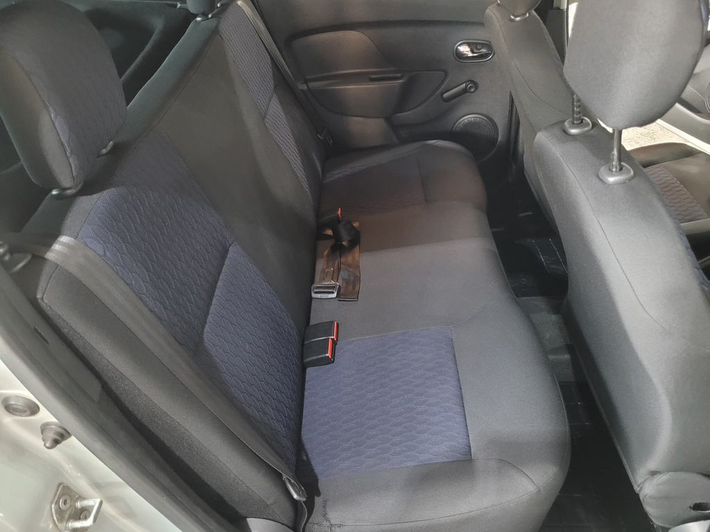 Renault Sandero Prata