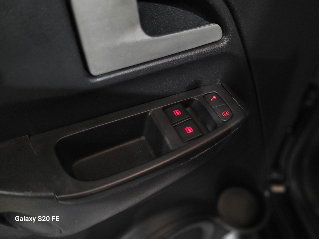 Volkswagen CrossFox Preto