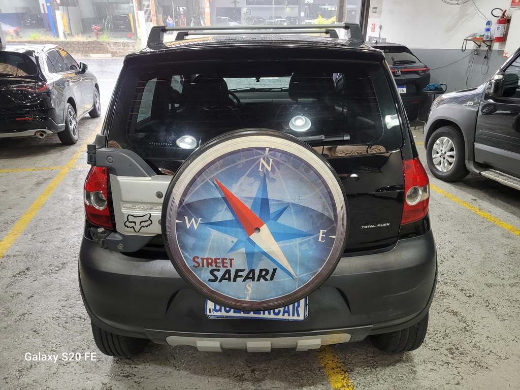 Volkswagen CrossFox Preto