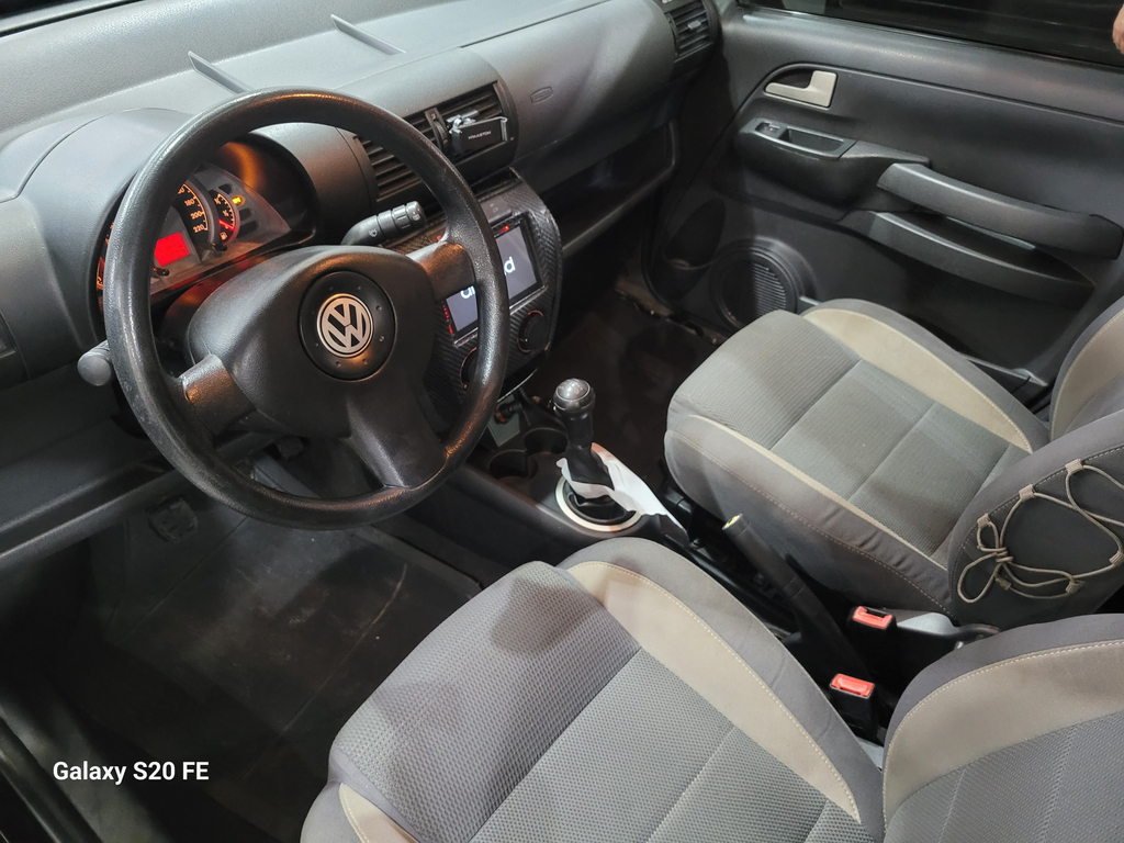 Volkswagen CrossFox Preto