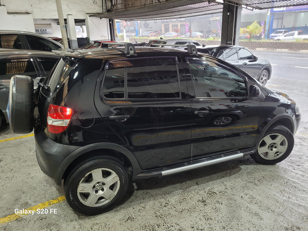 Volkswagen CrossFox Preto