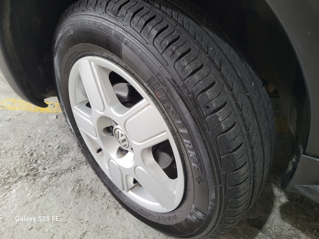 Volkswagen CrossFox Preto