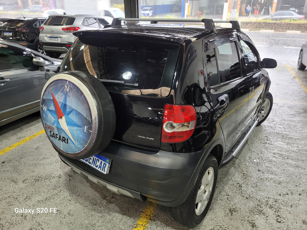 Volkswagen CrossFox Preto