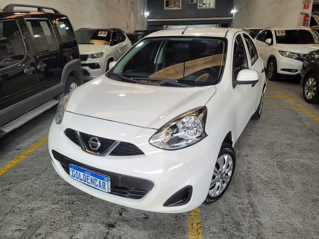 Nissan March Branco