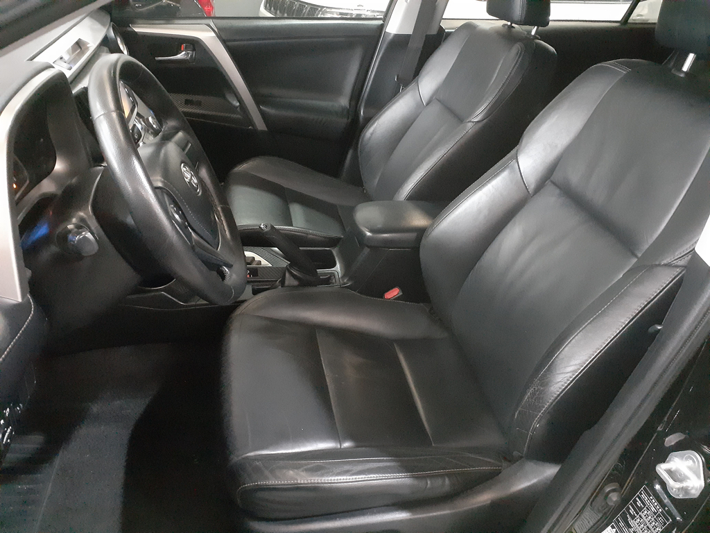 Toyota RAV4 Preto