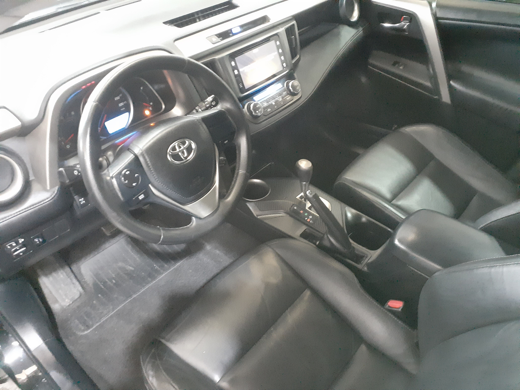Toyota RAV4 Preto