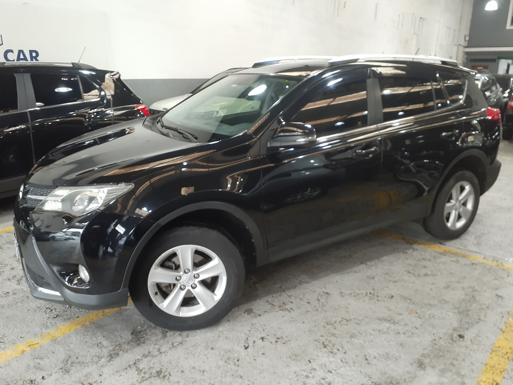 Toyota RAV4 Preto