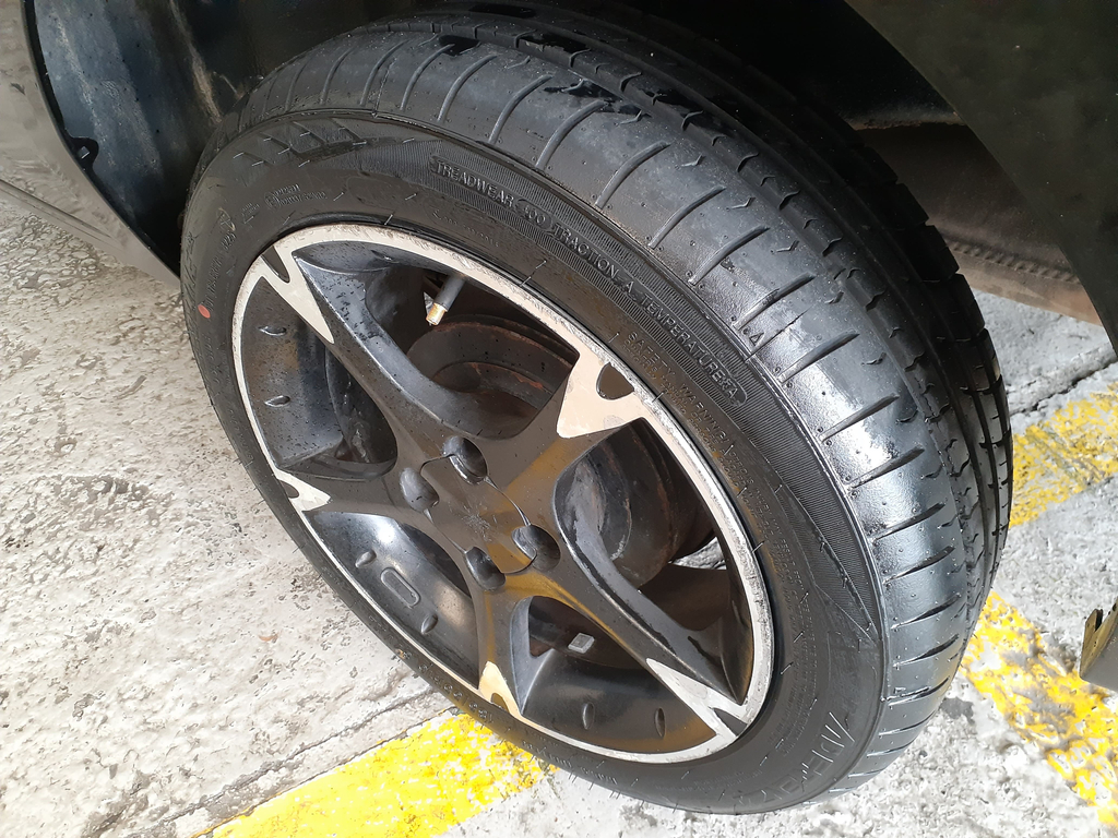 Chevrolet Montana Preto