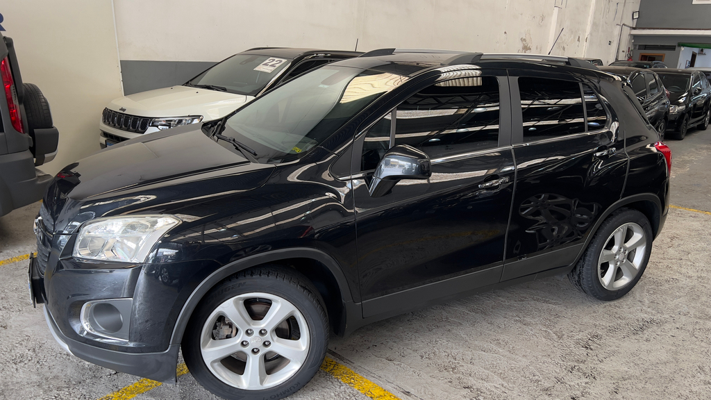 Chevrolet Tracker Preto