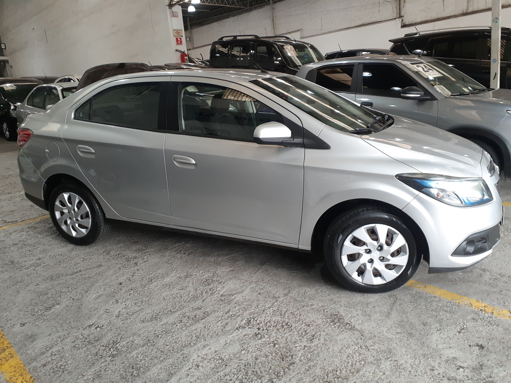 Chevrolet Prisma Prata