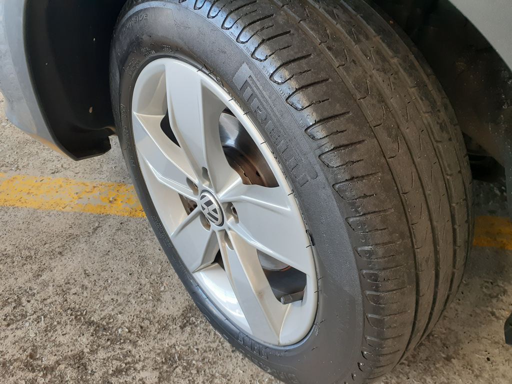 Volkswagen Fox Cinza