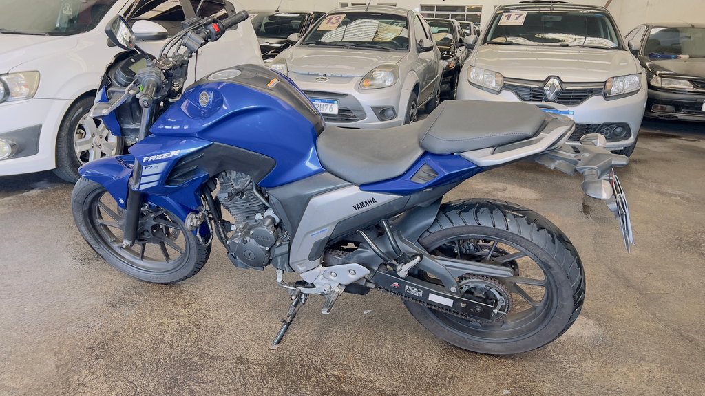 Yamaha FZ25 Azul
