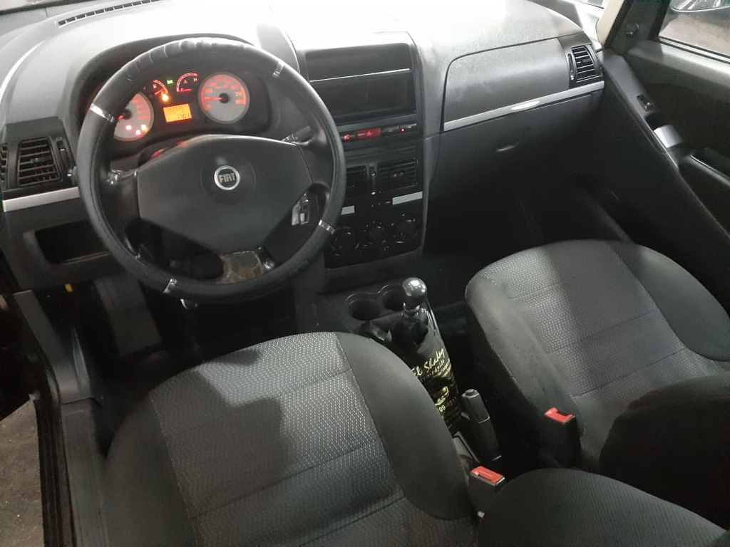 Fiat Idea Cinza