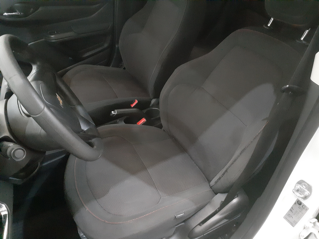 Chevrolet Onix Branco