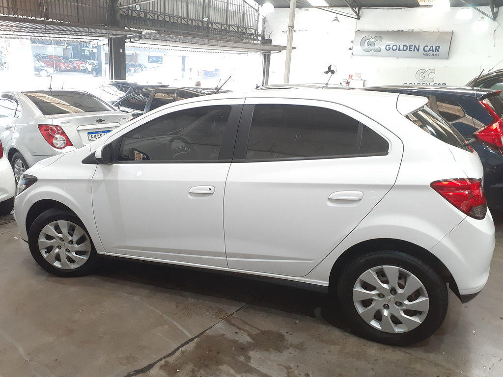 Chevrolet Onix Branco
