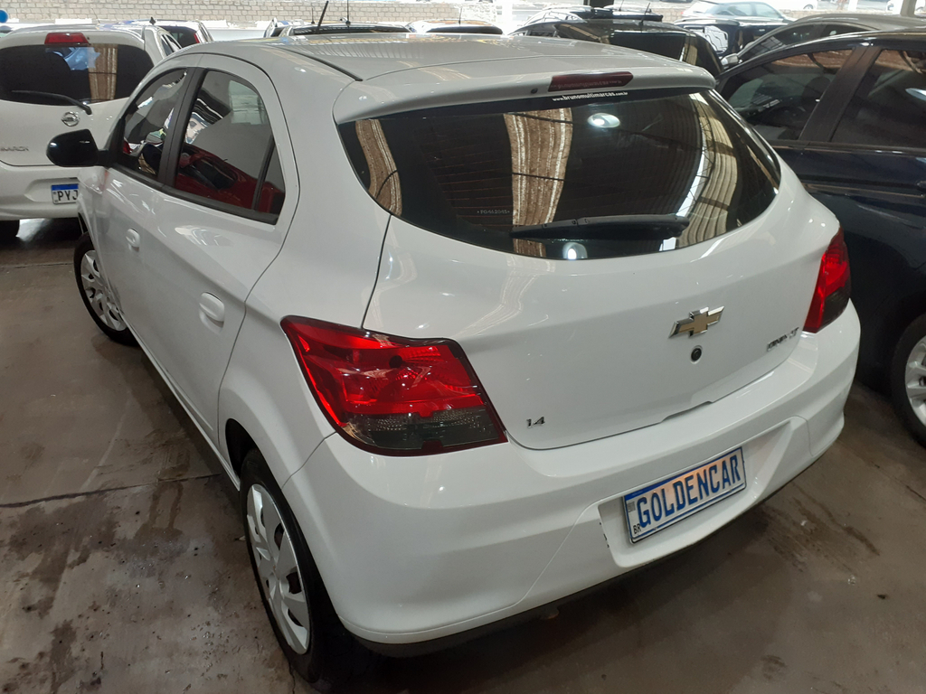 Chevrolet Onix Branco