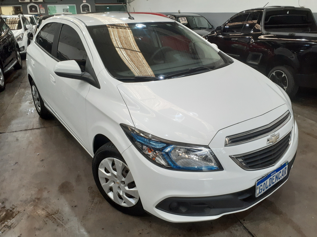 Chevrolet Onix Branco
