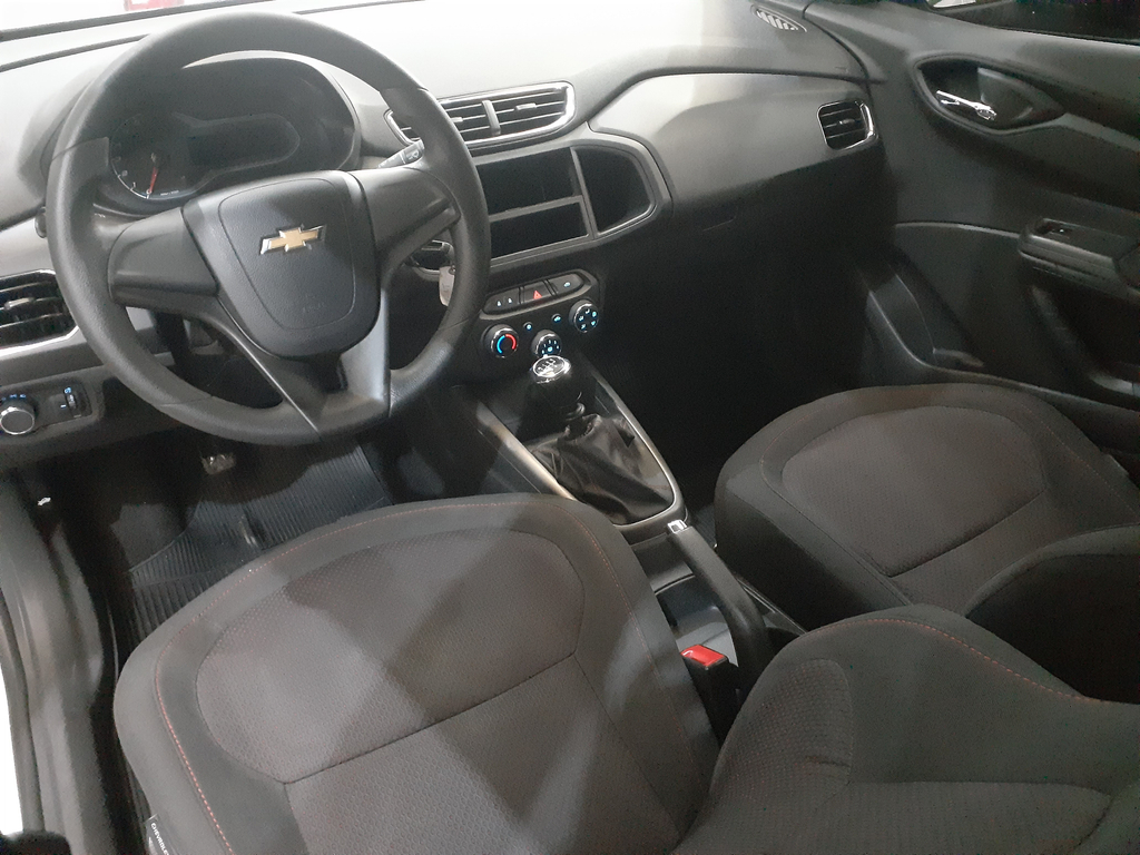 Chevrolet Onix Branco