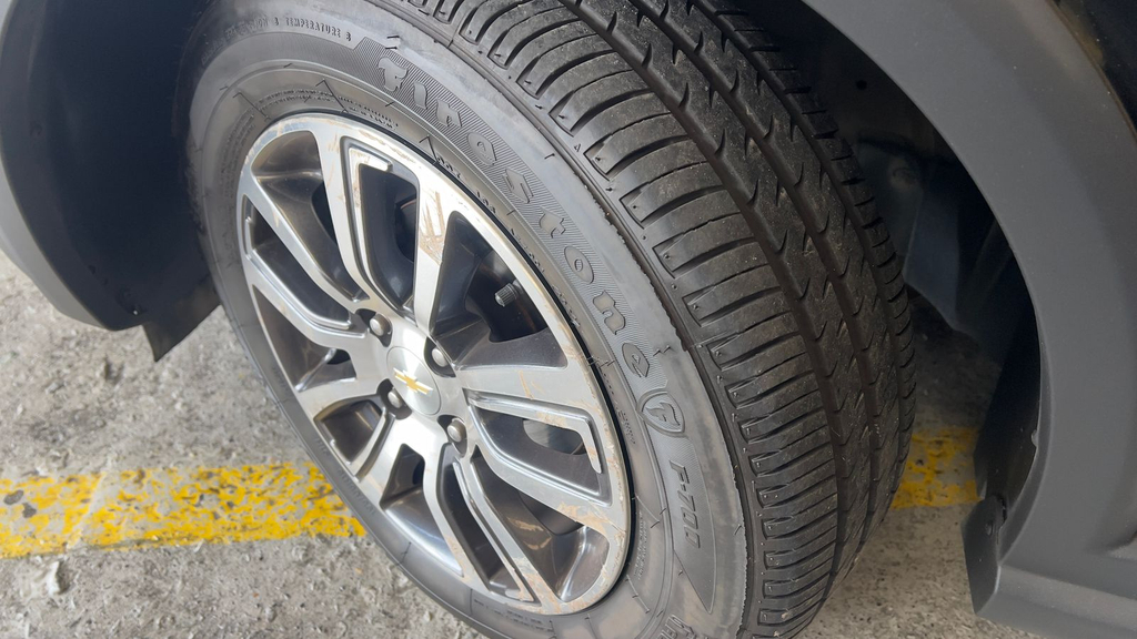 Chevrolet Onix Preto