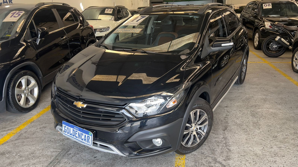 Chevrolet Onix Preto