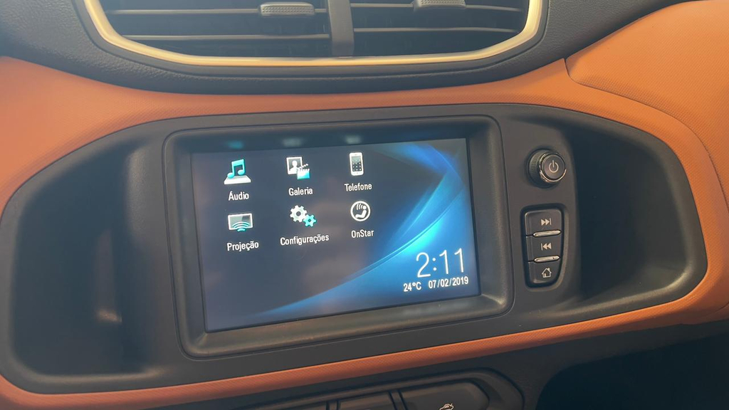 Chevrolet Onix Preto