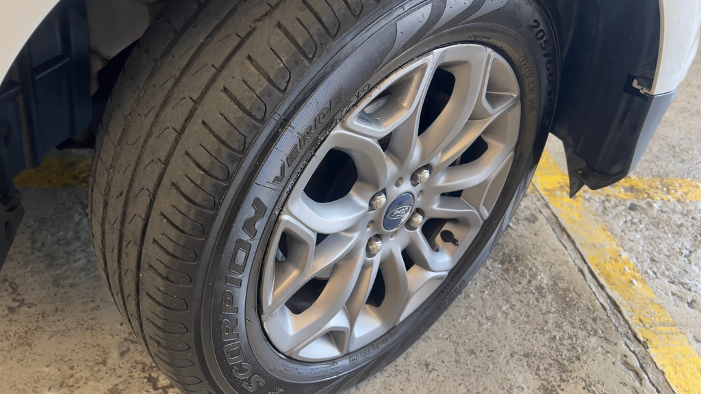 Ford EcoSport Branco