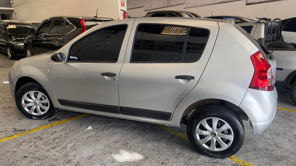 Renault Sandero Prata