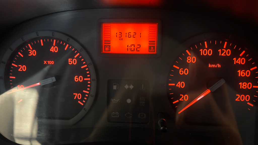 Renault Sandero Prata