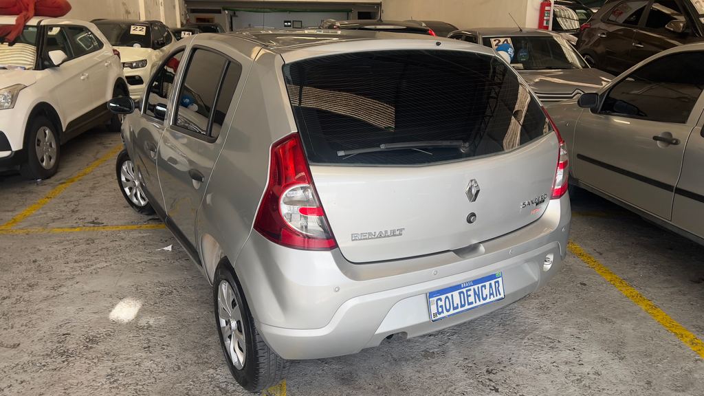 Renault Sandero Prata