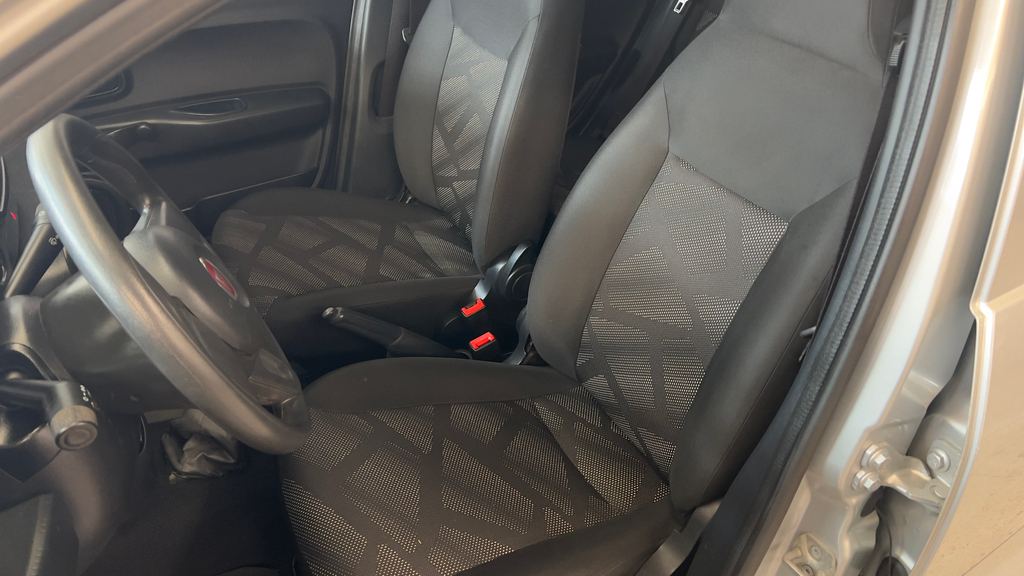 Fiat Mobi Prata