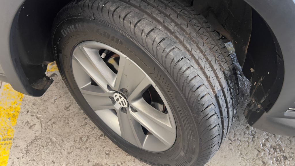 Volkswagen CrossFox Cinza