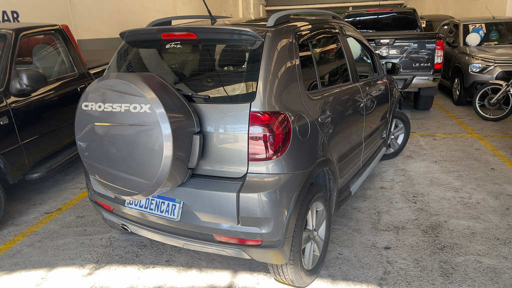 Volkswagen CrossFox Cinza