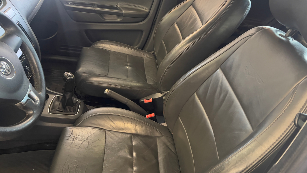 Volkswagen CrossFox Cinza