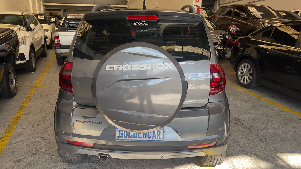 Volkswagen CrossFox Cinza