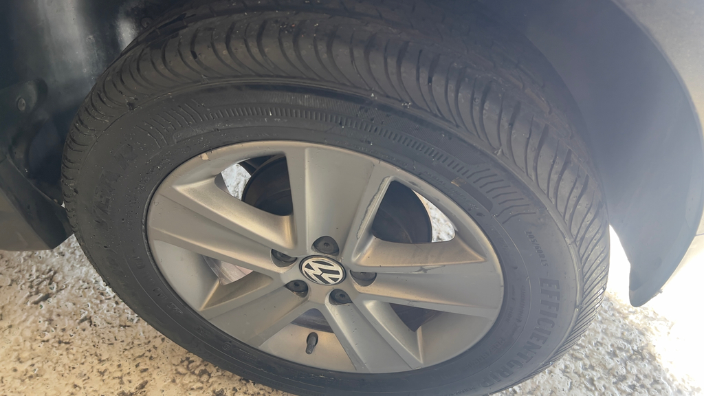 Volkswagen CrossFox Cinza