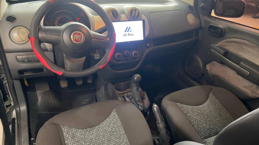 Fiat Uno Cinza