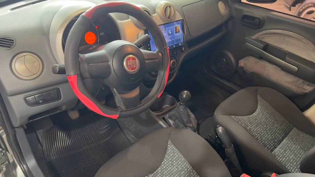 Fiat Uno Cinza