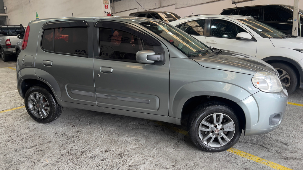 Fiat Uno Cinza