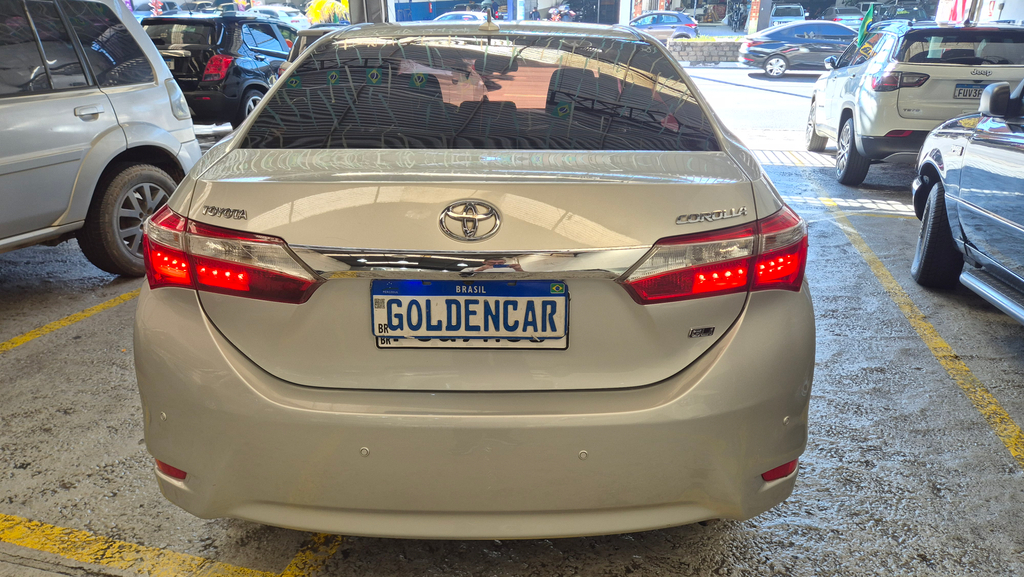 Toyota Corolla Prata