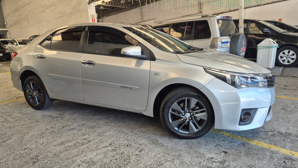 Toyota Corolla Prata