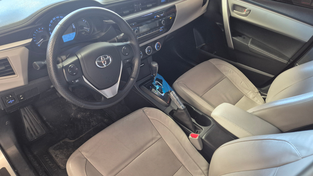Toyota Corolla Prata