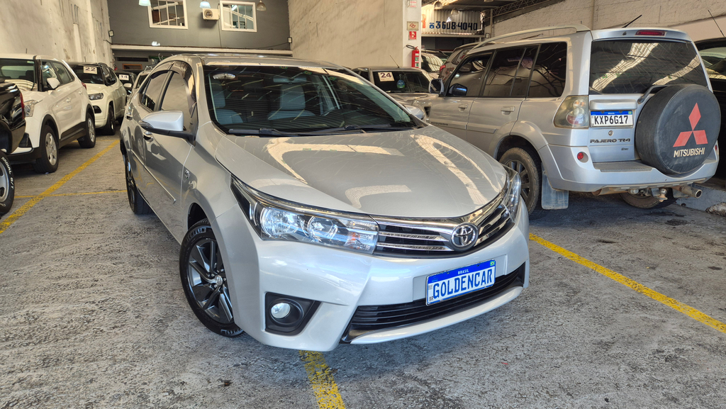 Toyota Corolla Prata